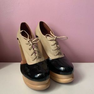 Woodies by Jeffrey Campbell